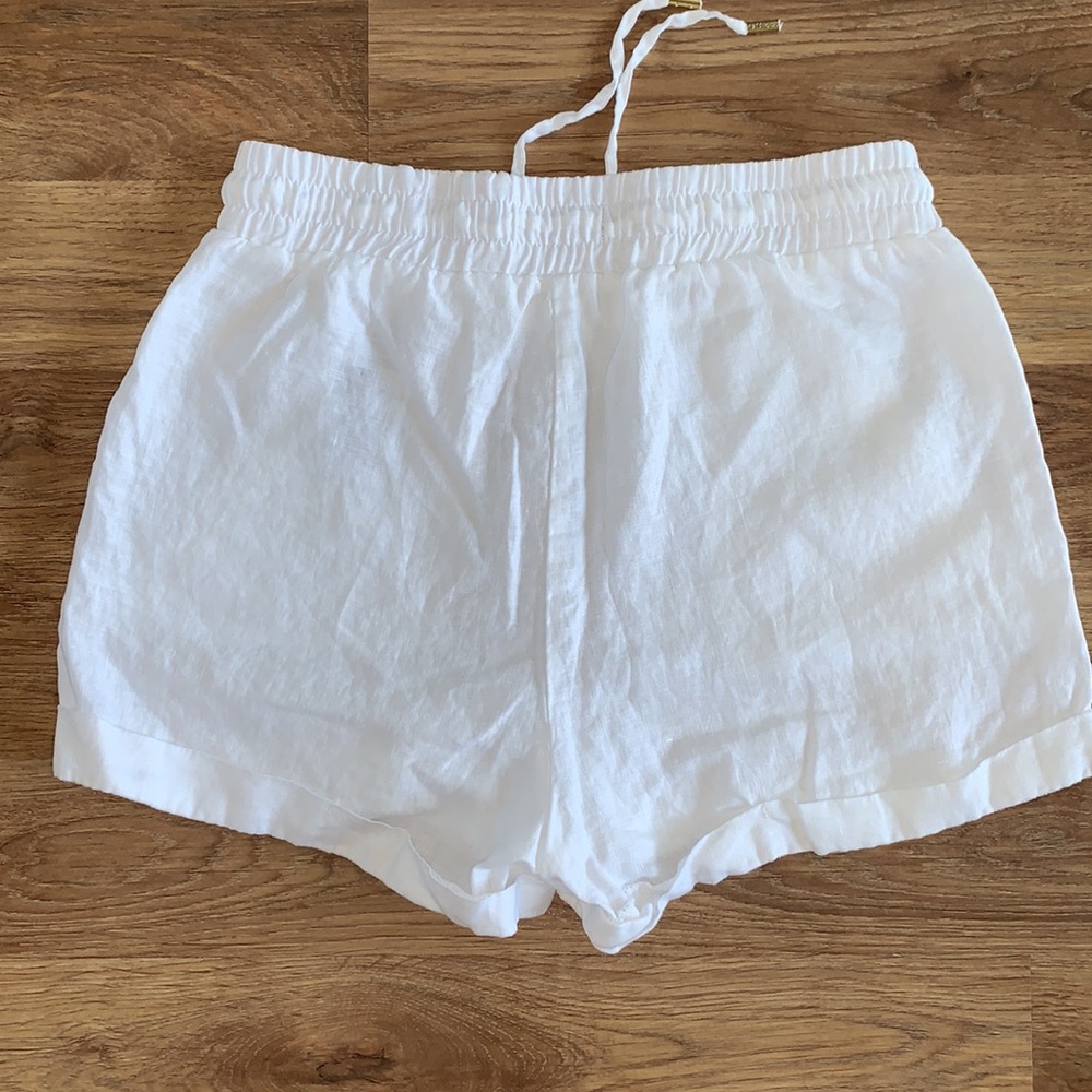 GUESS White Linen Shorts - Picture 2 of 3